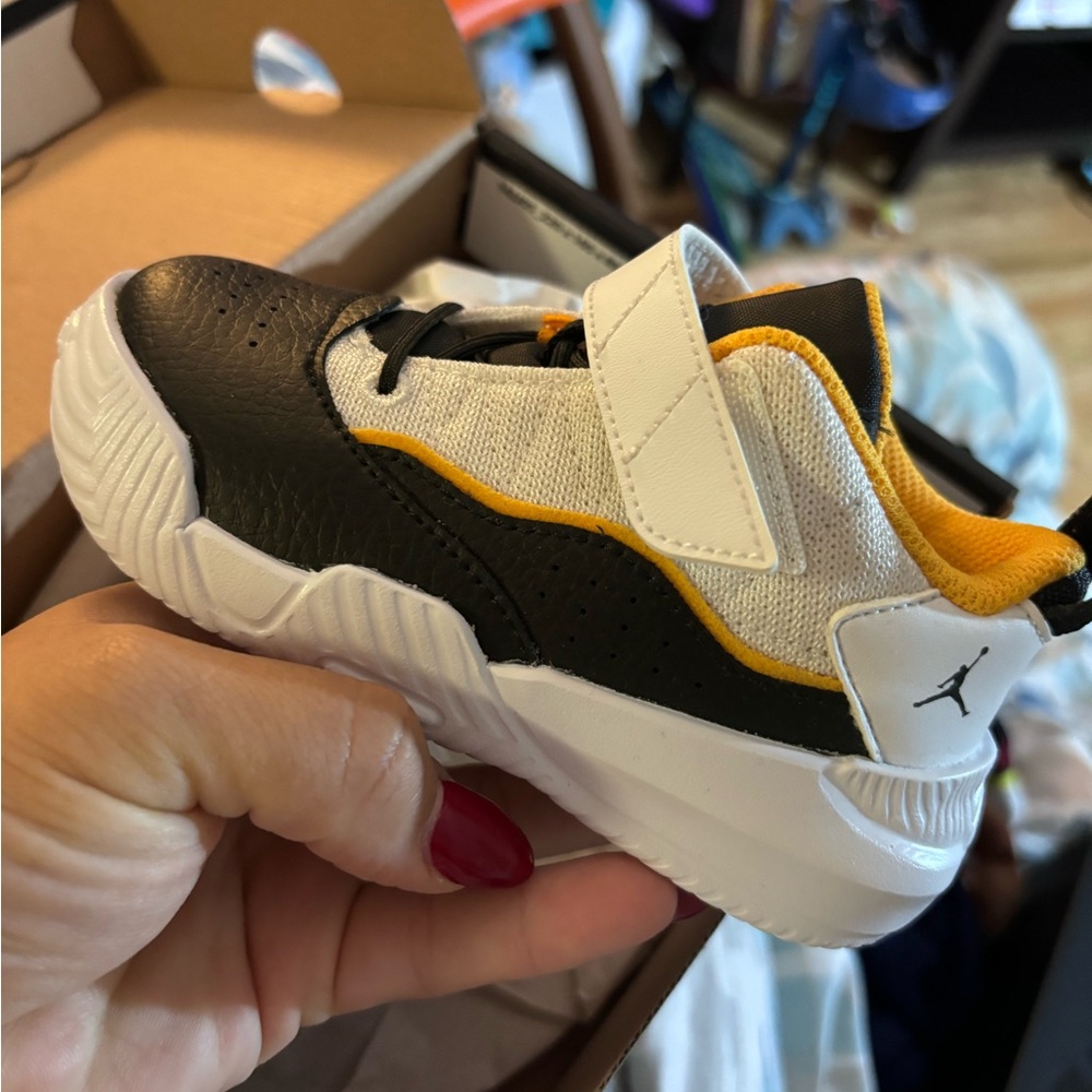 Pair of Jordan